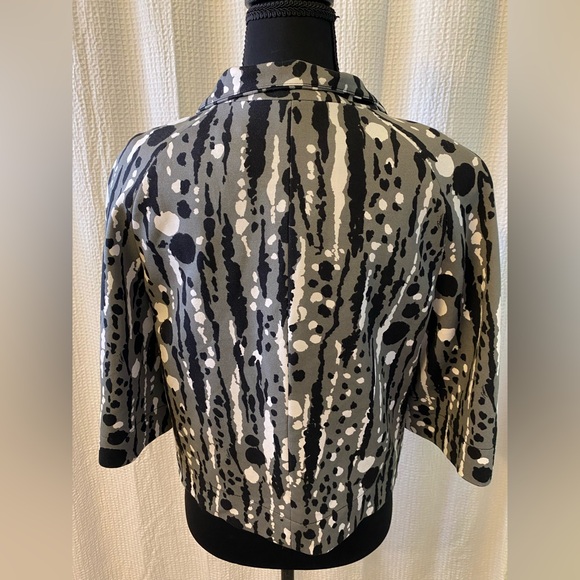 Trina Turk Elegant Gray Jacket - Picture 4 of 10